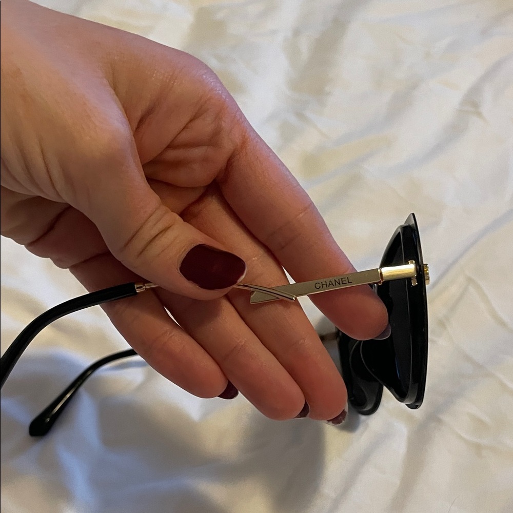 CC Sunglasses - Picture 3 of 6